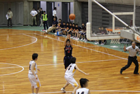 《バスケットボール部》　近畿大会でベスト８に！