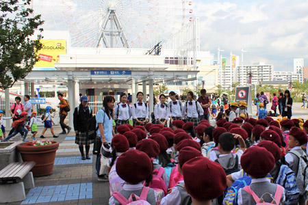 二年子ども教育コースが奈良文化幼稚園の遠足に参加しました