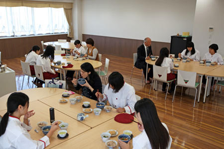 食文化コースで奈良佐保短期大学「奈良の食を知る」実習授業をして頂きました
