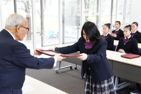 「学校法人奈良学園栄誉賞」表彰式を行いました