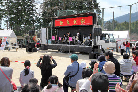 吹奏楽部ダンス部が奈良食祭2018に参加しました！