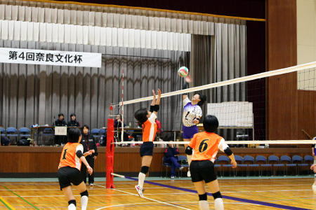 第4回「奈良文化杯中学生バレーボール大会」を開催しました