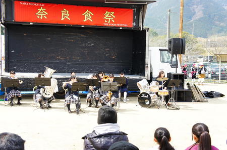 吹奏楽部とダンス部、茶道部が奈良食祭2019に参加しました